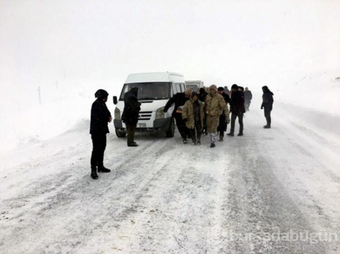 Çığ üstüne 39 kurban
