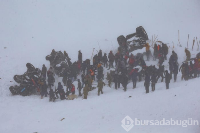 Çığ üstüne 39 kurban