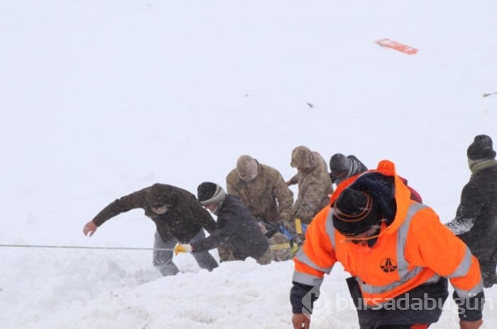 Çığ üstüne 39 kurban