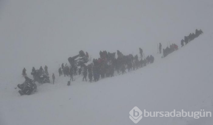 Çığ felaketine, ünlüler baş sağlığı mesajları yayınladı!