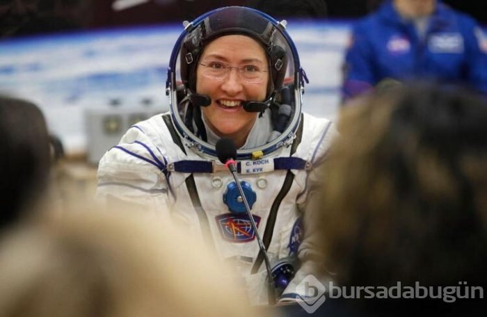 Kadın astronot dünyaya rekorla döndü!