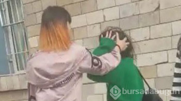 Genç kızlar çete kurmuş! Çocukları dövüyorlar...