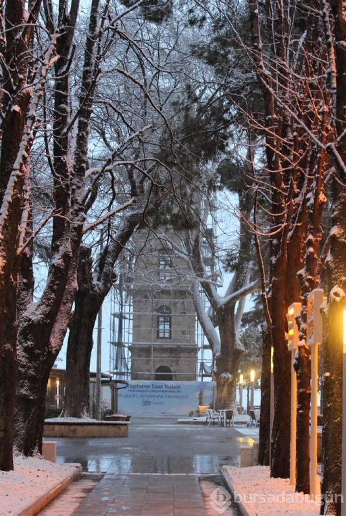 Bursa güne karla uyandı! İşte o görüntüler...	