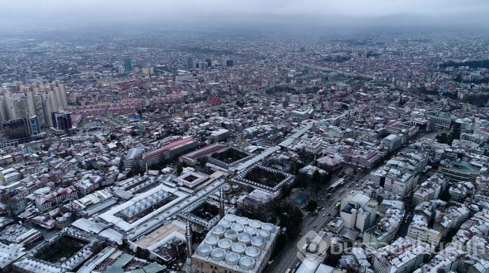 Bursa güne karla uyandı! İşte o görüntüler...	