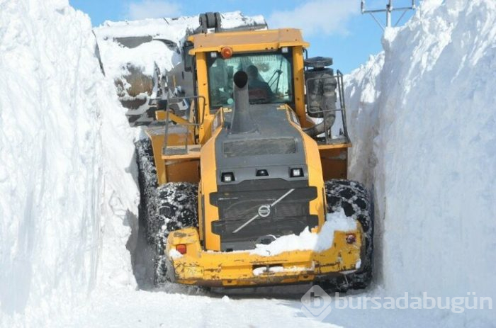 5 metreyi geçen kar tünelleri şaşırtıyor!