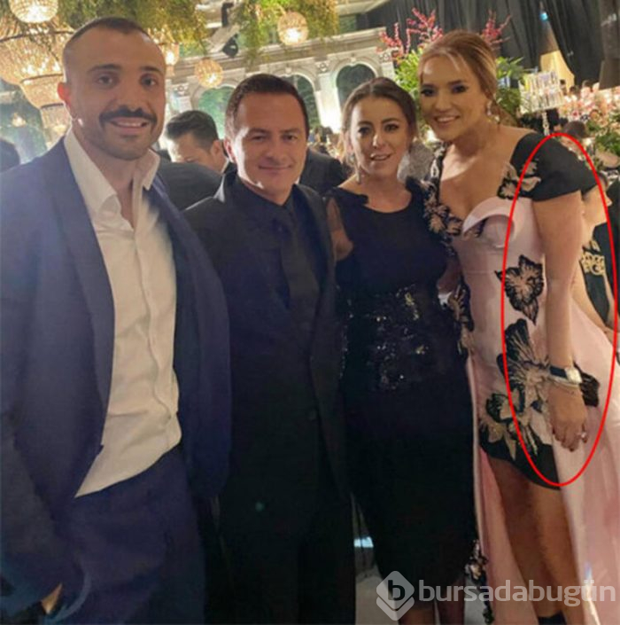 Demet Akalın takipçilerinin dilinde!