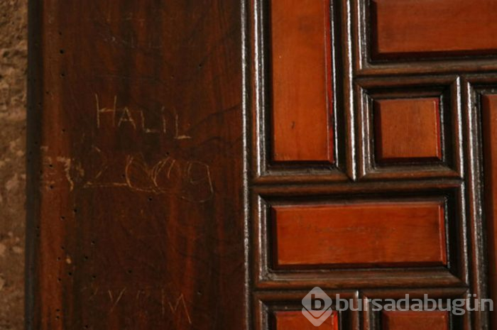 Selimiye Camii'nin tarihi kapılarına zarar verdiler!