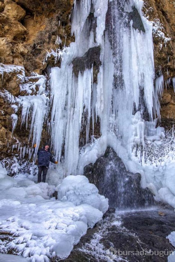 -15 derecede şelale dondu!