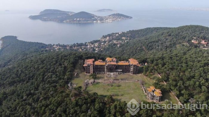 Tarihi yapı yıkılma tehlikesinde!