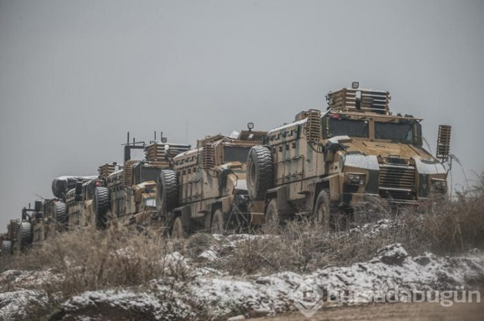 İdlib'de helikopterin vurulma anı!