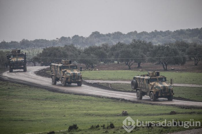 İdlib'de helikopterin vurulma anı!