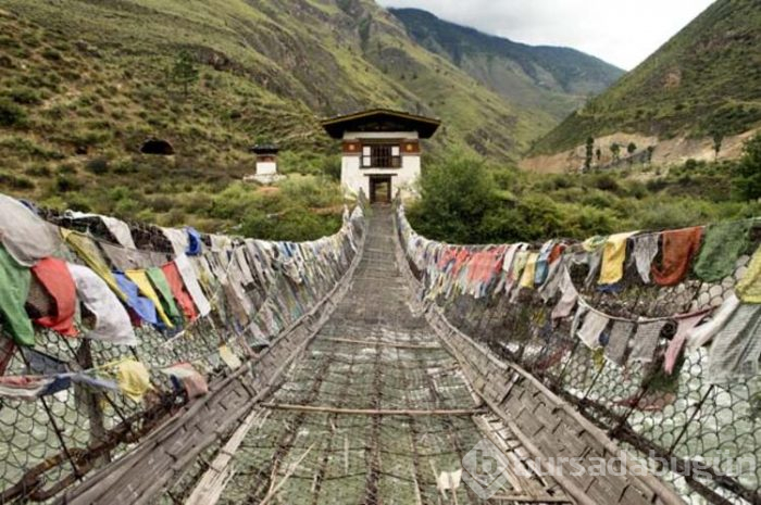 Gizemli bir ülke Bhutan! Dağların arasında saklı...