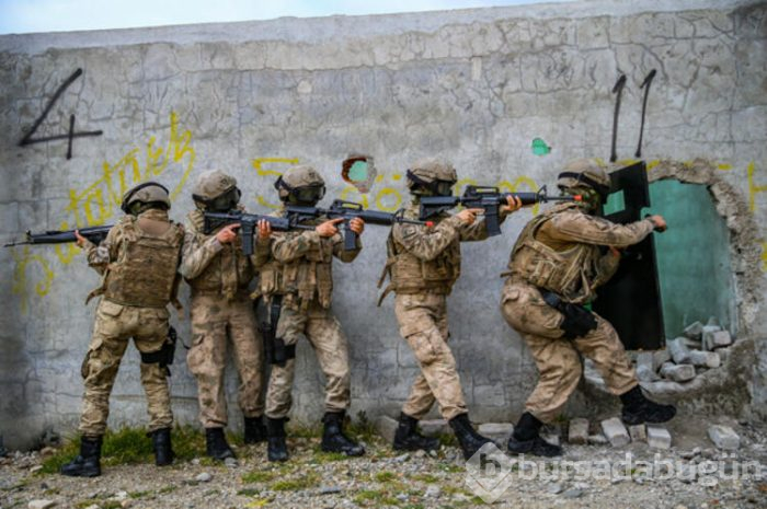 Türkiye'nin ilk kadın komando astsubayları!