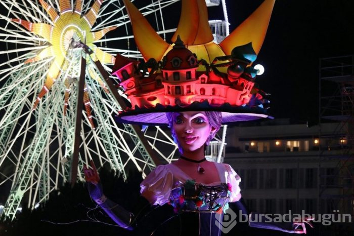 Fransa'da renkli karnaval 