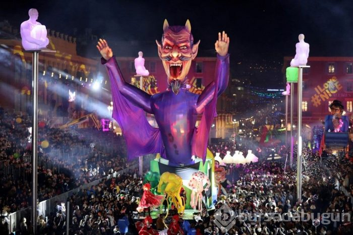 Fransa'da renkli karnaval 