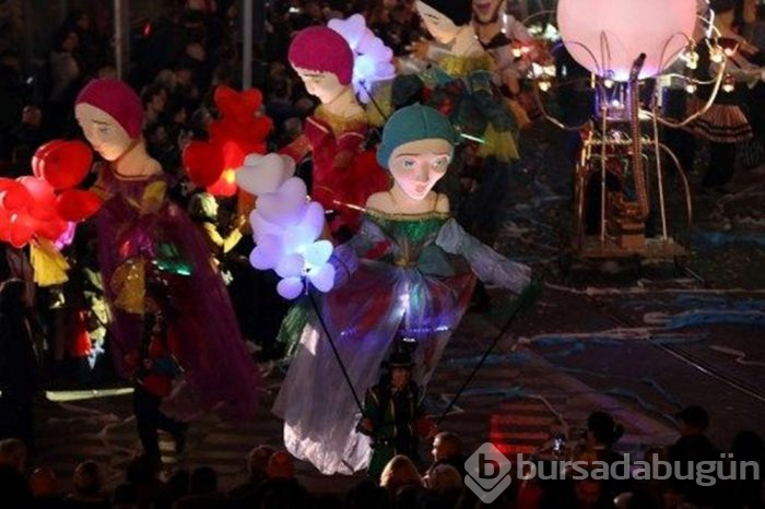 Fransa'da renkli karnaval 