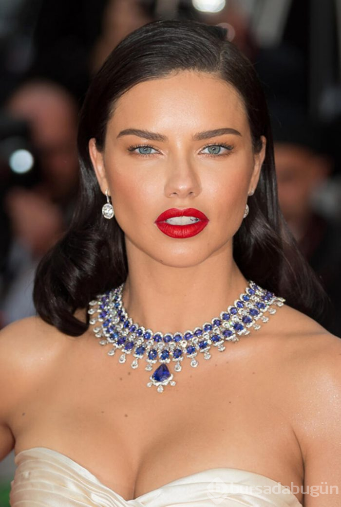 Adriana Lima'dan Türkiye'ye mesaj!
