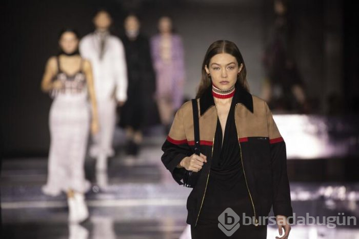 Burberry Defilesi'nde ünlü güzeller yürüdü!