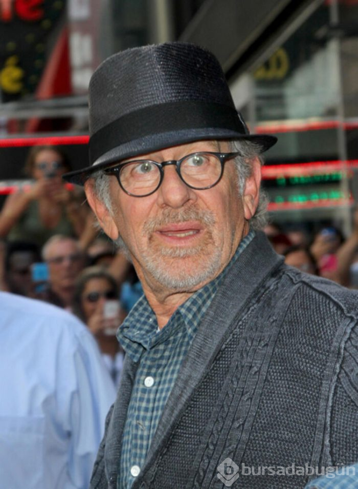 Steven Spielberg'in kızı erotik film yıldızı oldu!