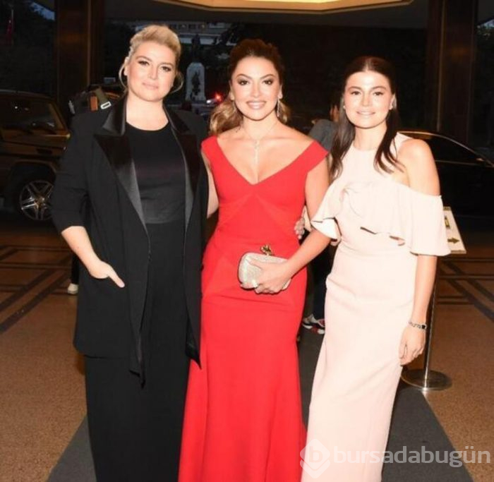 Hadise, annesinin yeni yaşını sosyal medyadan kutladı!