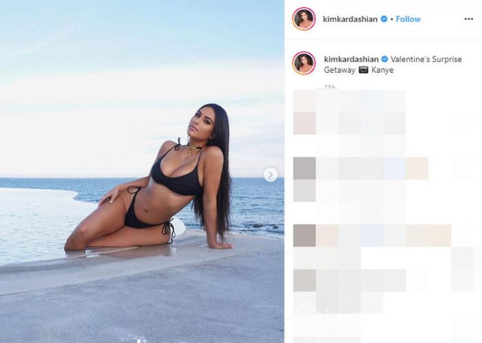 Kim Kardashian bikinili pozlarıyla konuşuluyor!