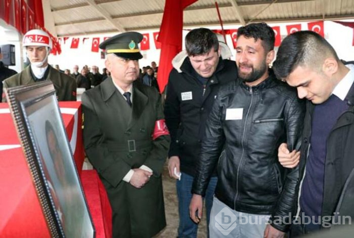 İdlib şehidi sözleşmeli er memleketi toprağa verildi