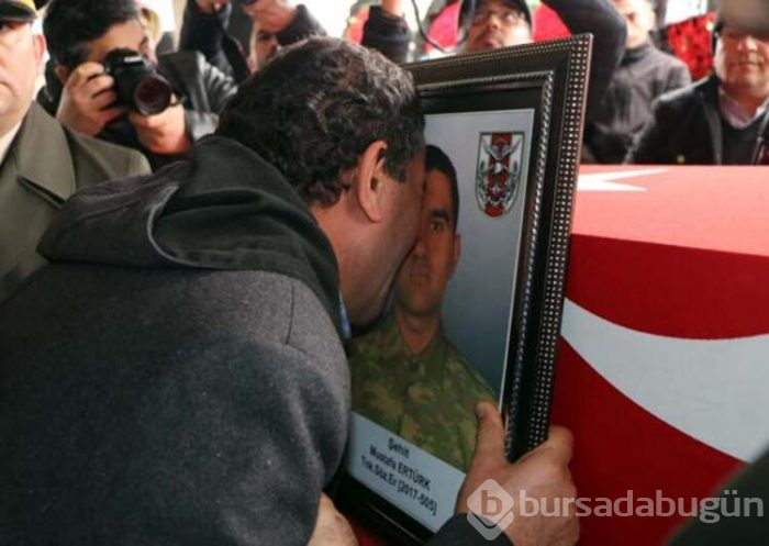 İdlib şehidi sözleşmeli er memleketi toprağa verildi