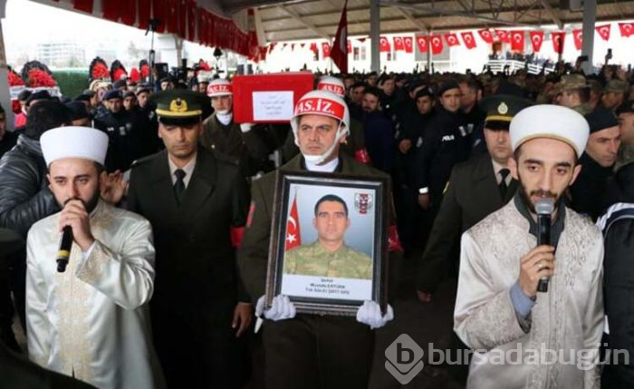 İdlib şehidi sözleşmeli er memleketi toprağa verildi