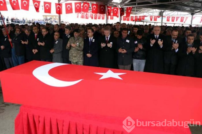 İdlib şehidi sözleşmeli er memleketi toprağa verildi