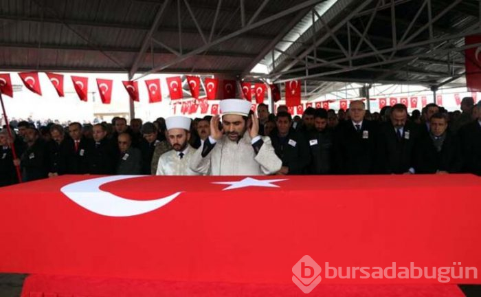 İdlib şehidi sözleşmeli er memleketi toprağa verildi