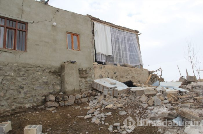 İran'da 5.9 büyüklüğünde deprem! Van'da can kayıpları var