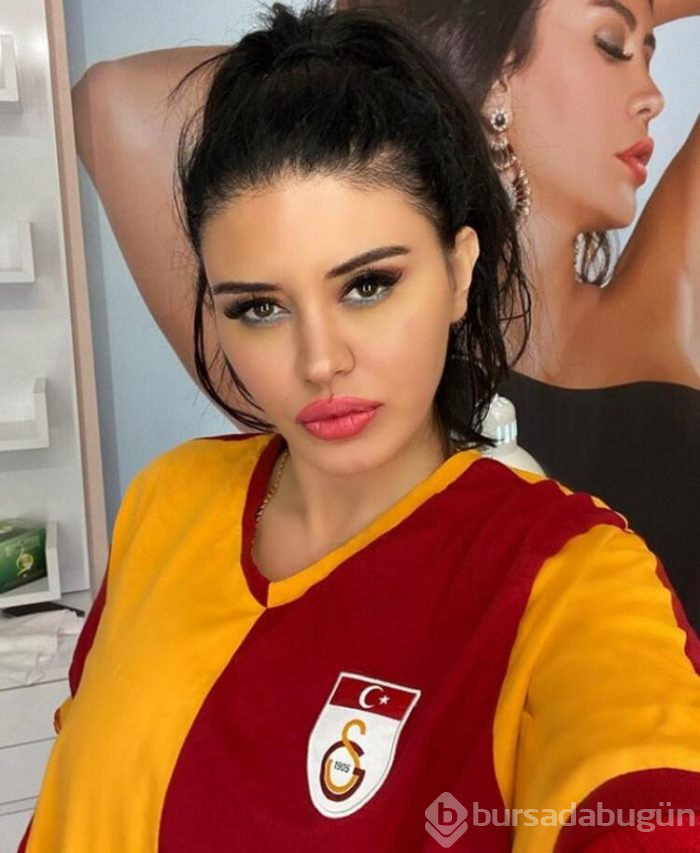 Ünlülerden derbi hatırası