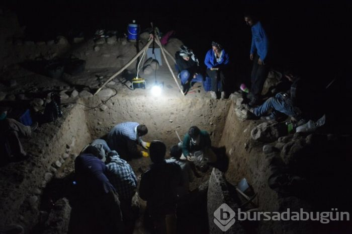 Höyükten çıkan tarihi 'oyun seti'nin eksik parçaları işte böyle görüntülendi!