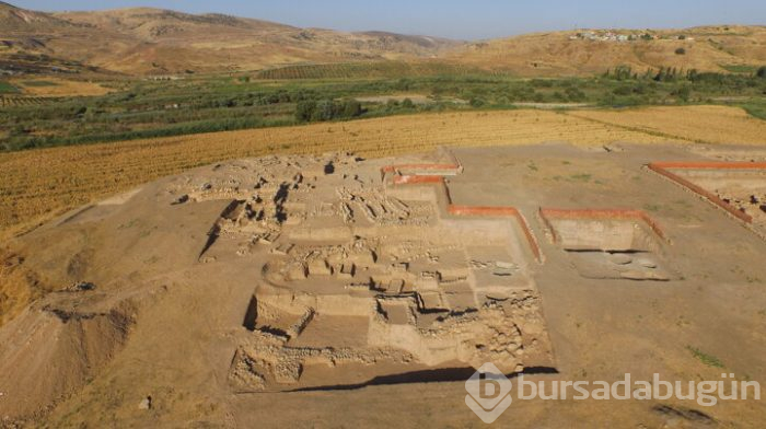 Höyükten çıkan tarihi 'oyun seti'nin eksik parçaları işte böyle görüntülendi!