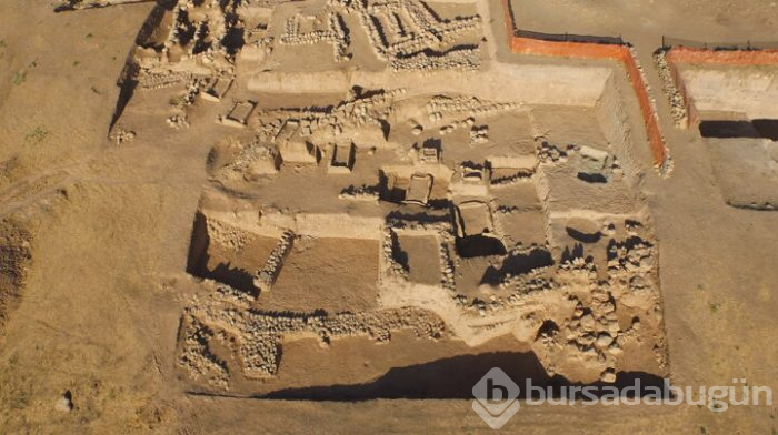 Höyükten çıkan tarihi 'oyun seti'nin eksik parçaları işte böyle görüntülendi!