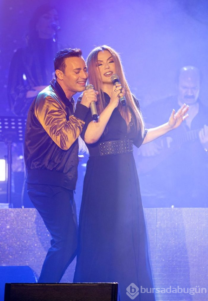 Konserinde hayalini gerçekleştirdi