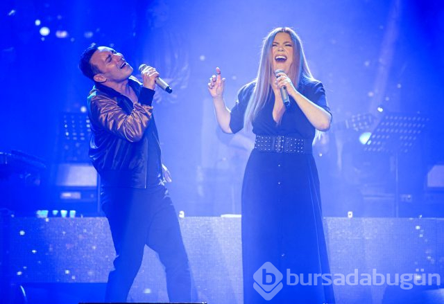 Konserinde hayalini gerçekleştirdi