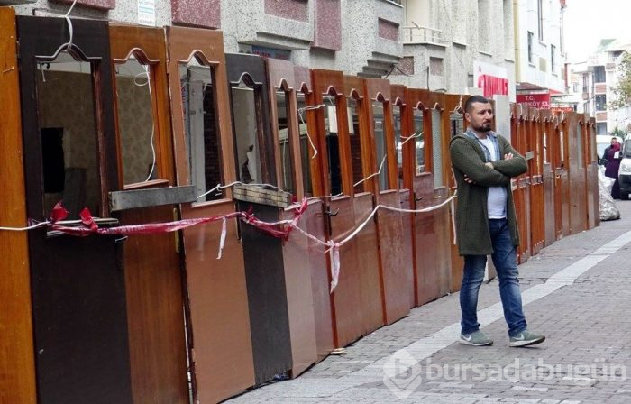 4 ay önce mühürlenen bina hala yıkılmadı