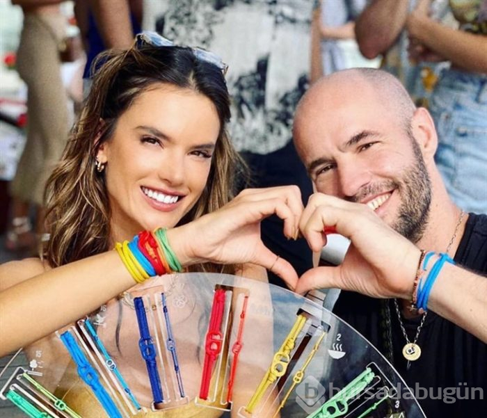 Rio Festivali'nde Alessandra Ambrosio damgası!