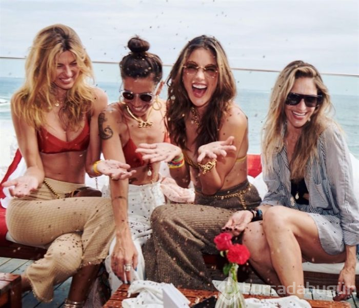 Rio Festivali'nde Alessandra Ambrosio damgası!