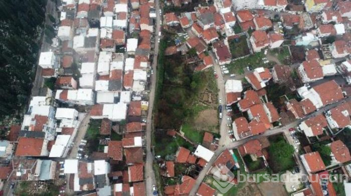 Bursa'da tarihi surların üzerine ev yapmışlar!