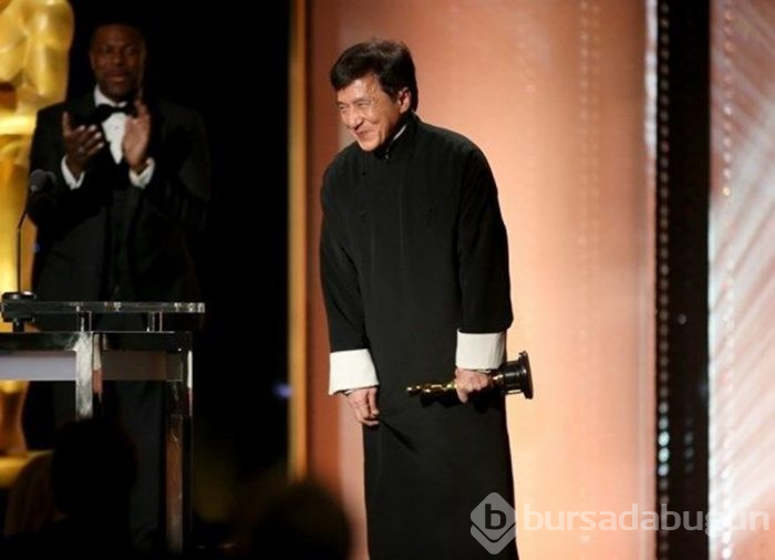 Jackie Chan karantinaya alındı iddiası!