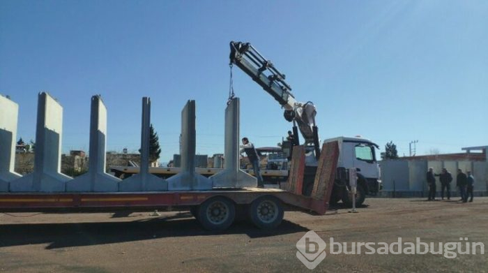 İdlib'e beton blok sevkiyatı yapıldı!