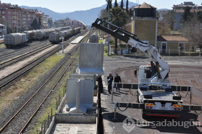 İdlib'e beton blok sevkiyatı yapıldı!