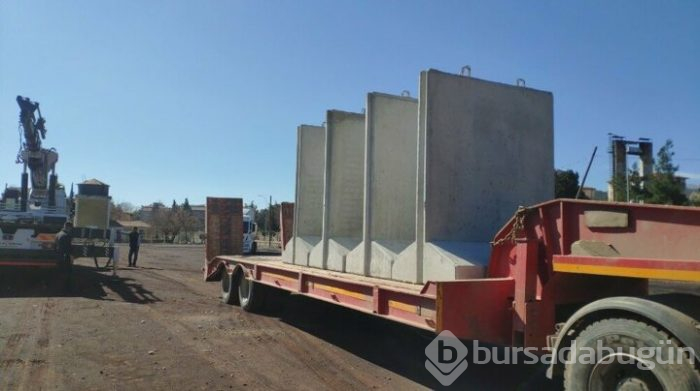 İdlib'e beton blok sevkiyatı yapıldı!