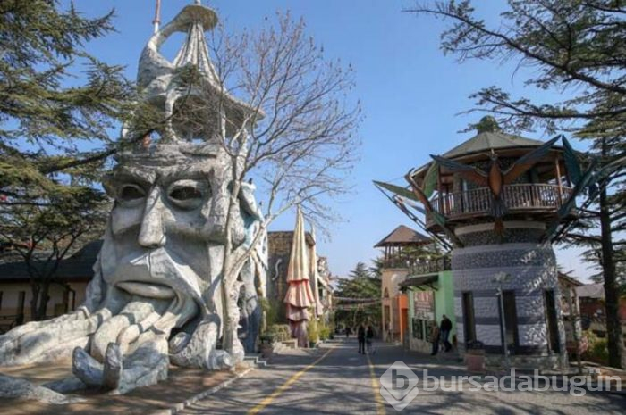 Tiflis tarihiyle turistleri büyülüyor