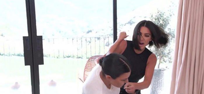 Kim Kardashian ve Kourtney Kardashian yumruk yumruğa kavga ettiler!