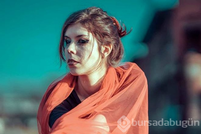 Şarkıcıya özenip gözlerine dövme yaptırdı! Sonu kötü bitti...