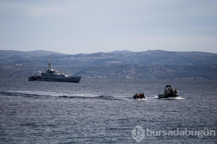 Mülteciler botlarla Yunanistan'a ulaştı!