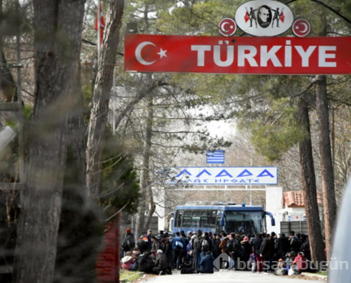 Yunanistan sınırını otobüsle kapattı!